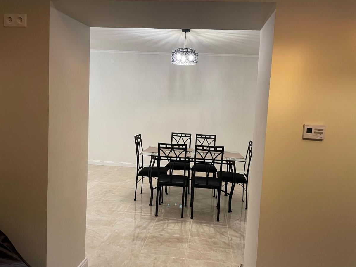 M3 Mad Apartment ภายนอก รูปภาพ