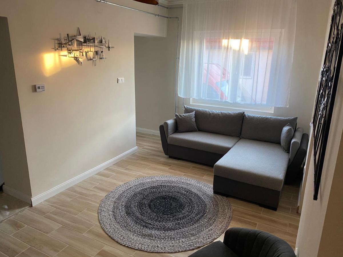 M3 Mad Apartment ภายนอก รูปภาพ